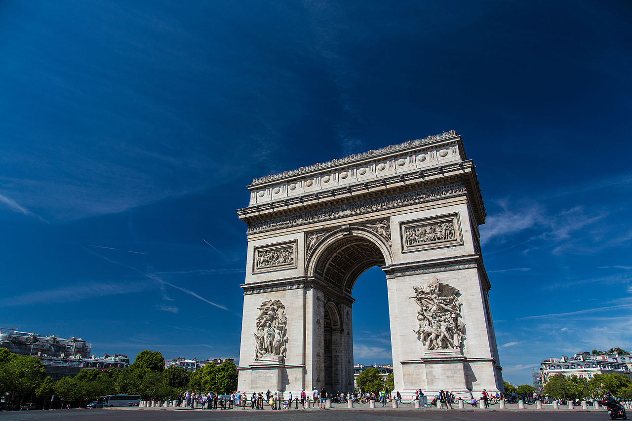 Arc_de_Triomphe,_2_August_2015_003 architecte-interieur-paris-Gare_du_Nord_Paris